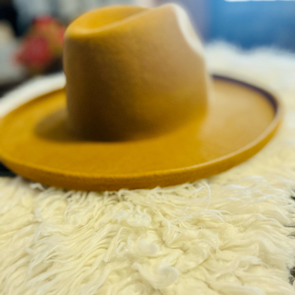 Gigi Pip Brand Maude Pencil Brim  Cinnamon Size 61 Xl